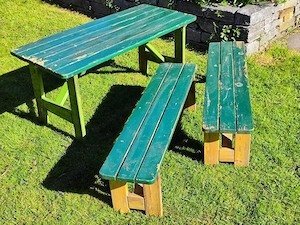 Kinder Gartentisch und -Bänke Bild 2