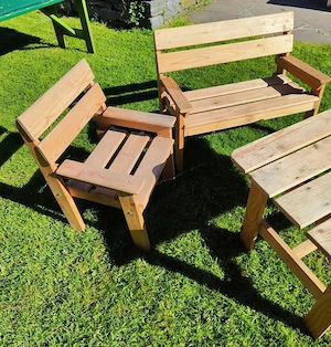 Kinder Sitzgarnitur aus Holz Bild 2