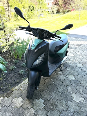 Piaggio 1 Elektroroller  Bild 1