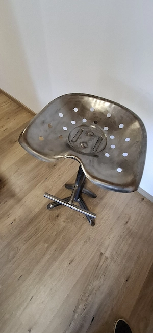 Industrie  TRAKTOR  Barhocker Bild 3