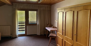 Charmantes Mehrfamilienhaus   Gästehaus in bester Lage von Brand Bild 13