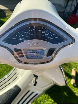 Vespa Primavera 50 Moped 2-Takt Bild 7