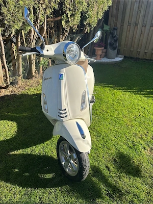 Vespa Primavera 50 Moped 2-Takt Bild 10