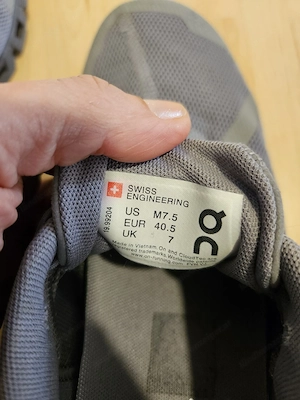 On Schuhe Damen Bild 2