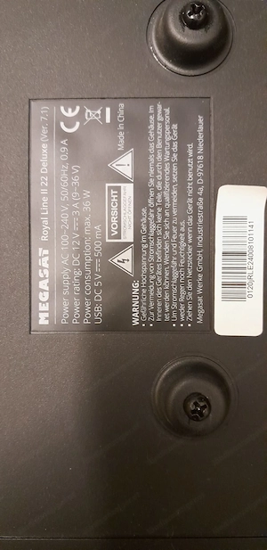 MEGASAT portable Sat Kugel, Bildschirm (22 Zoll) und Bildschirmhalter Bild 3