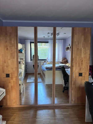 Kleiderschrank zu verschenken  Bild 3