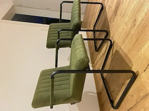 Zwei sehr schöne und hochwertige Stühle zu verkaufen.  Bild 3