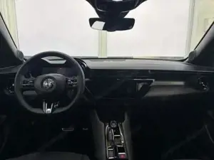 Alfa Romeo Junior Speciale IBRIDA MATRIX ACC KEYLESS NAVI 1.2 E-D... Bild 10