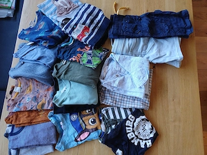 Bekleidungspaket Buben Gr 104 - 32 Teile Bild 3