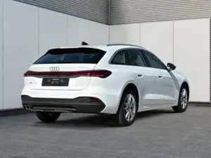 Audi A5 Avant Basis *SOFORT* NAVI+PDC+SHZ+EL.HECKKL.+17 LM TD... Bild 3