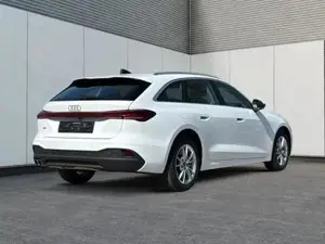 Audi A5 Avant Basis *SOFORT* NAVI+PDC+SHZ+EL.HECKKL.+17 LM TD... Bild 7