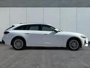 Audi A5 Avant Basis *SOFORT* NAVI+PDC+SHZ+EL.HECKKL.+17 LM TD... Bild 5