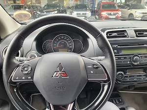 Mitsubishi Attrage 1,2 MIVEC Intense CVT Automatik Bild 5