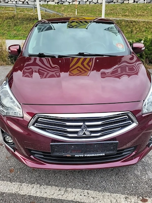 Mitsubishi Attrage 1,2 MIVEC Intense CVT Automatik Bild 3