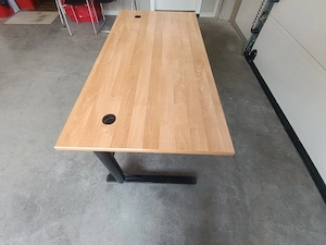 Schreibtisch  Bild 2