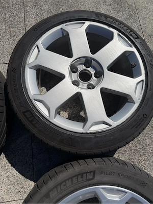 Audi Alufelgen 18 Zoll 8E0601025L Bild 9