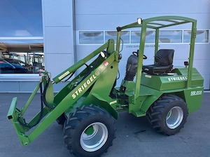 Striegel 500 DYA Hoflader Radlader mit Yanmar Motor Bild 7