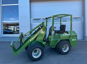 Striegel 500 DYA Hoflader Radlader mit Yanmar Motor Bild 2