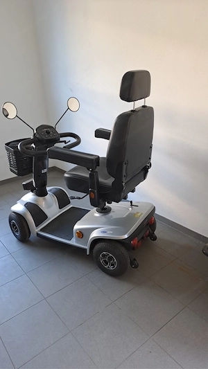 Seniorenmobil Invacare Leo 8 km h