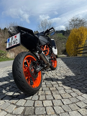     KTM Duke 125 (2023)   nur 2.800 km, Top Zustand Bild 5