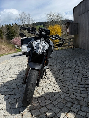     KTM Duke 125 (2023)   nur 2.800 km, Top Zustand Bild 4