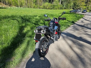 Yamaha MT03 Bild 3