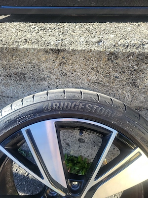 Felgen mit Bereifung Bild 8