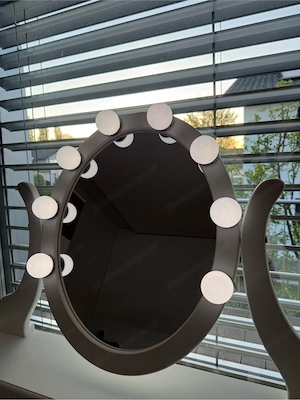 Schminktisch mit Stuhl Bild 6