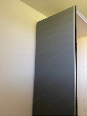 Kleiderschrank mit 2 Schiebetüren Bild 2