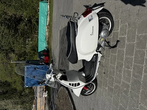 Vespa GTS Sport 300 Bild 5