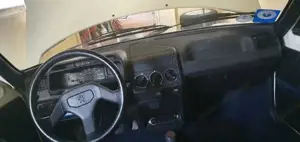 Peugeot 205 Bild 2