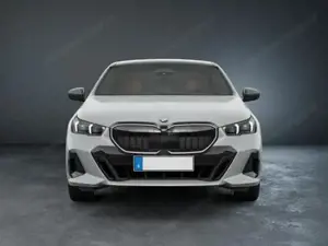 BMW 5er 520d xDrive M-Sportpaket Pro Carbon Pano 145 kW (197 PS), Automatik Bild 8