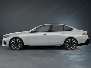 BMW 5er 520d xDrive M-Sportpaket Pro Carbon Pano 145 kW (197 PS), Automatik Bild 2