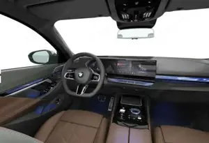 BMW 5er 520d xDrive M-Sportpaket Pro Carbon Pano 145 kW (197 PS), Automatik Bild 10