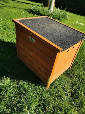 Kaninchenhaus zu verschenken Bild 2