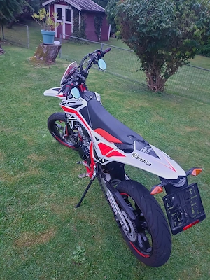 Beta RR Beta rr lc 125 4t Supermoto Bild 4