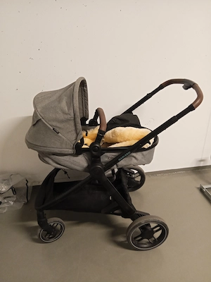 Maxi Cosi 3 in 1 Kinderwagen inkl. Fell Einsatz fur die Babyschale Bild 6