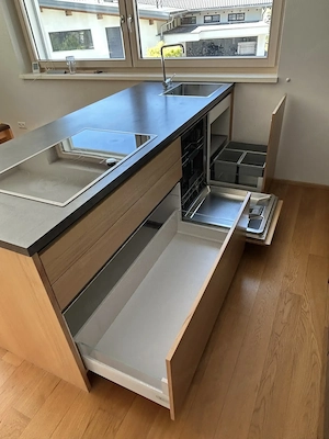 Gut erhaltene Markenküche zu verkaufen Bild 4