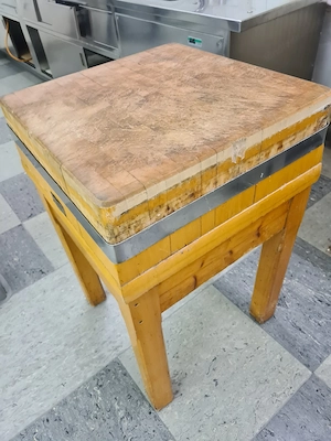 Fleischer Hackstock Bild 2