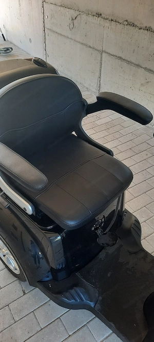 Elektrischer dreirädriges Kleinkraftrad Bild 3