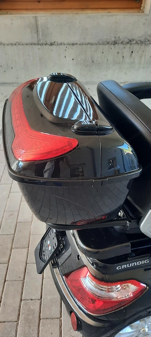 Elektrischer dreirädriges Kleinkraftrad Bild 4