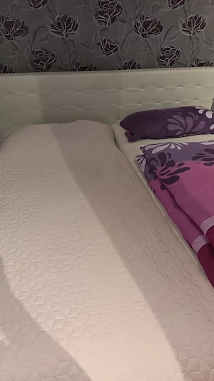 Bett inkl. Lattenrost und Matratzen  Bild 2