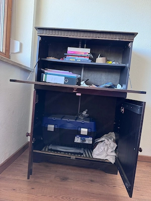 Achtung Platzwunder! Schicker Sekretär im Landhausstil Bild 3