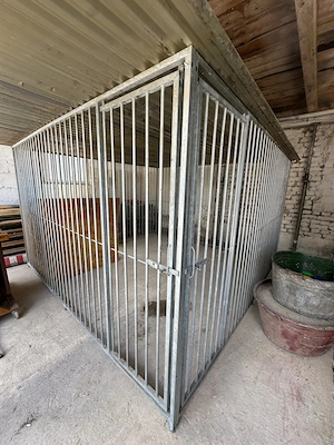 Hundezwinger Käfig zu verkaufen  Bild 2