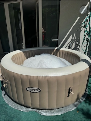 Whirlpool 4 Personen Bild 4