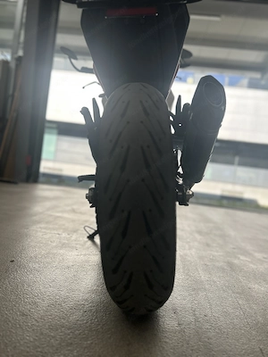 KTM Duke 125 Bj. 2020 Bild 2