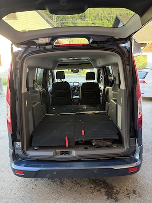 Ford Tourneo Connect Grand (L2)  1.5 EcoBlue Automatik Titanium Bild 9