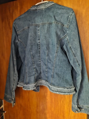 Leichte Jeansjacke 40-42  neuwertig  von Betty Barclay  Bild 2
