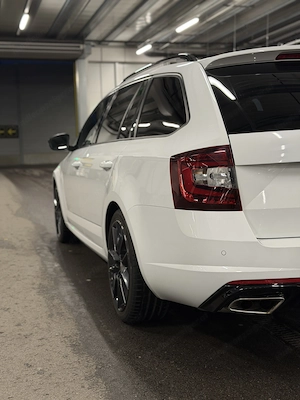Skoda Octavia 2.0 TDI RS Bild 2