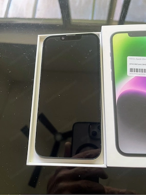 iPhone 14 in Mitternacht Bild 4